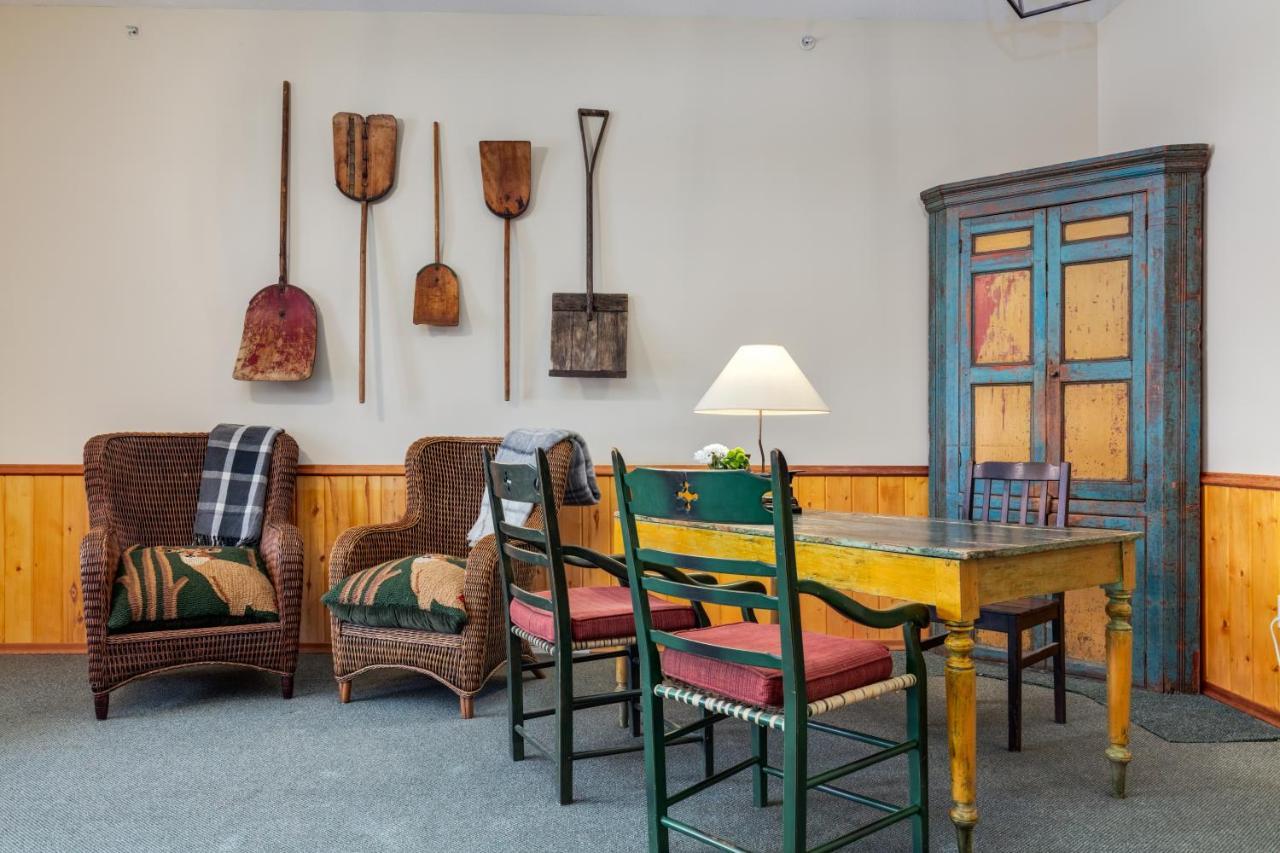 Courthouse Inn Revelstoke Bagian luar foto