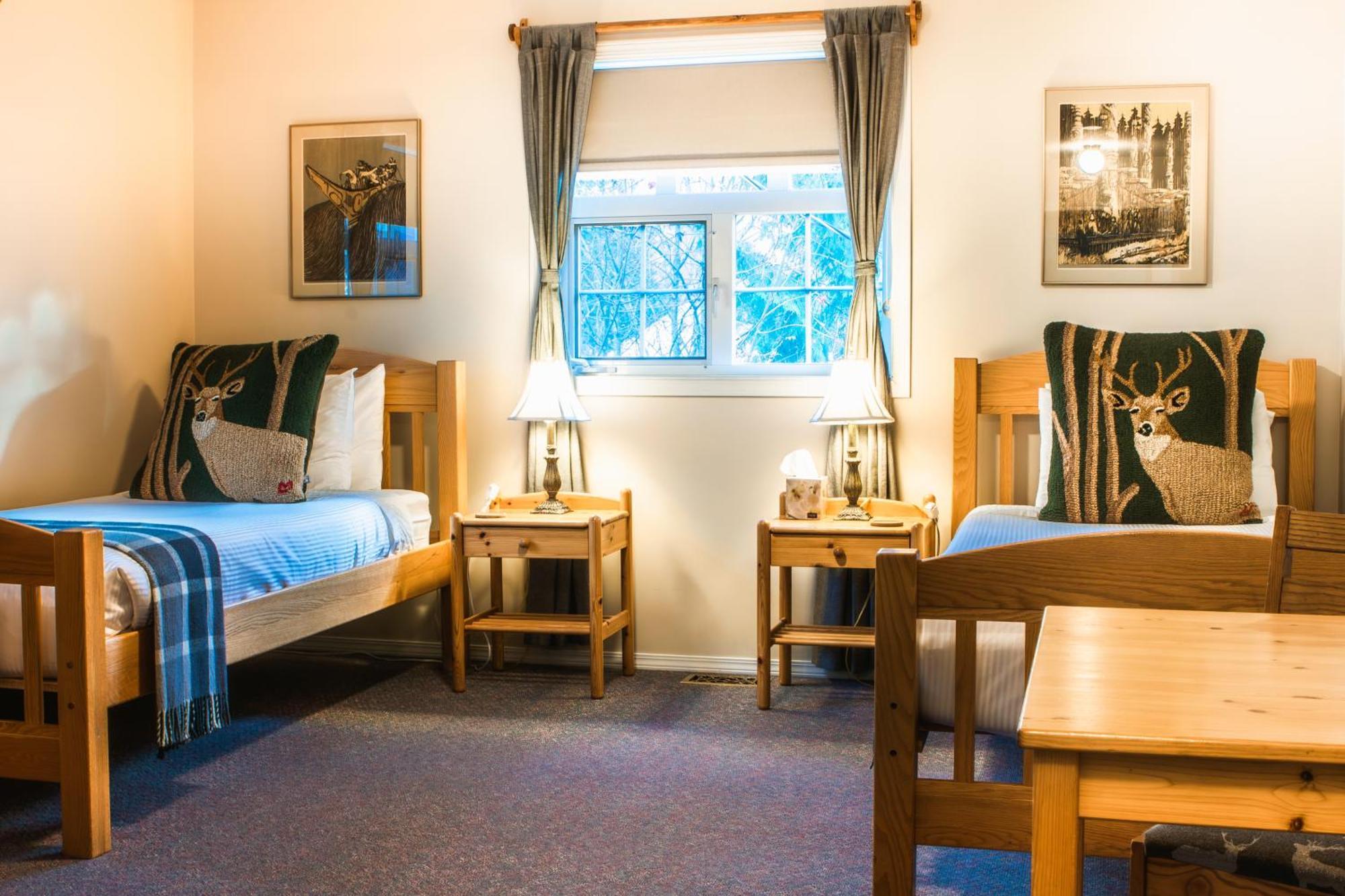 Courthouse Inn Revelstoke Bagian luar foto